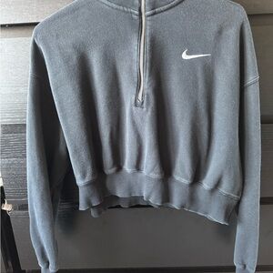 Nike Women's Black Cropped Half-Zip Sweatshirt